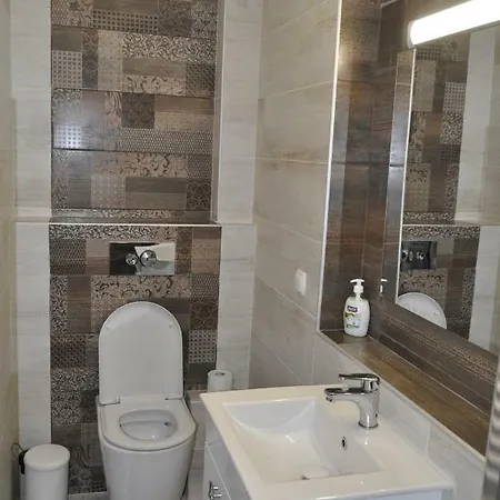 ирис Nyaraló Kjusztendil