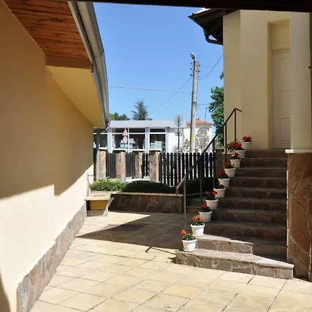 ирис 펜션 큐스텐딜