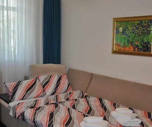 ирис קיוסטנדיל